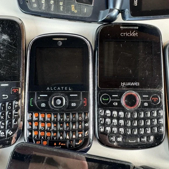 Mixed Brands Cell Phone Lot Bar QWERTY Parts Repair Untested AT&T Verizon - Picture 3 of 10